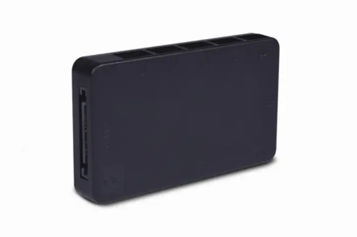 ALPHACOOL CORE 10X 4-PIN PWM SPLITTER WITH SATA 