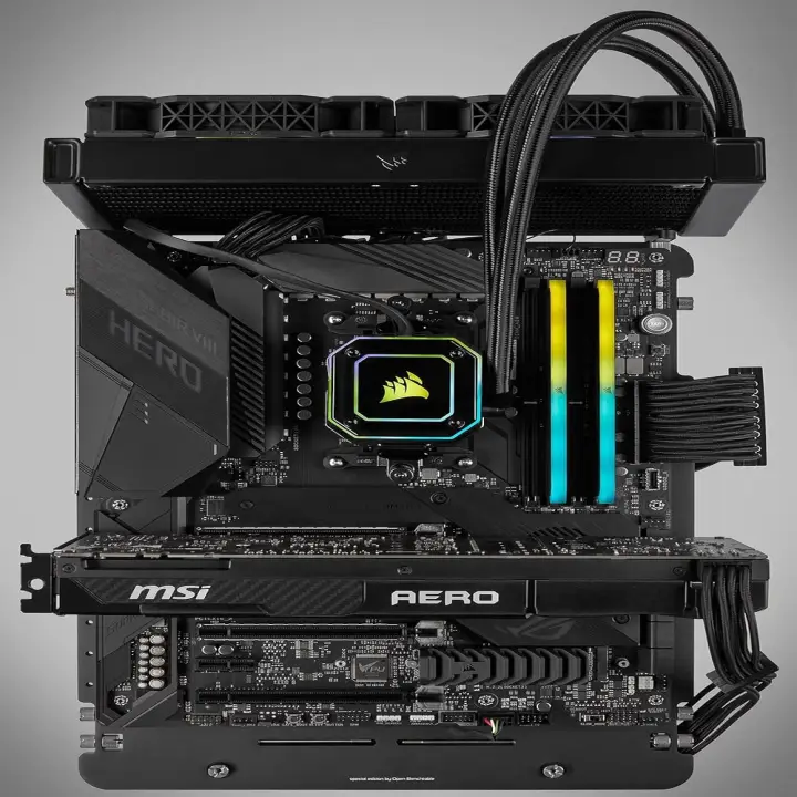 CORSAIR CMG16GX4M2E3200C16 RGB (2X8GO DDR4 3200 PC25600) 