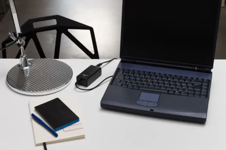 BLUESTORK ADAPTATEUR SECTEUR POUR HP/6 EMBOUTS/90W/NOIR 