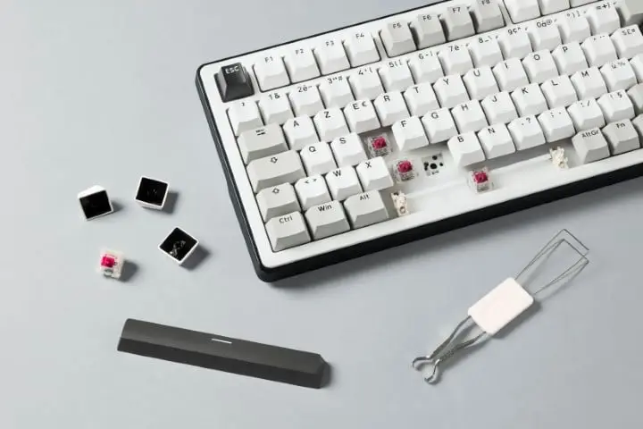 THE G-LAB KEYZ ELITE 300 RGB TRIPLE MODE - BLANC 