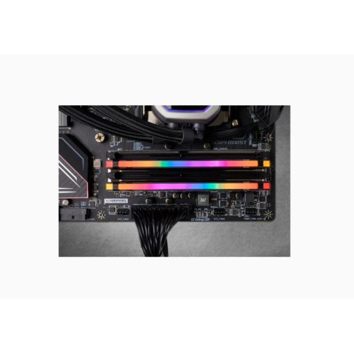 CORSAIR CMW32GX4M2E3200C16 RGB (2X16GO DDR4 3200 PC25600) 
