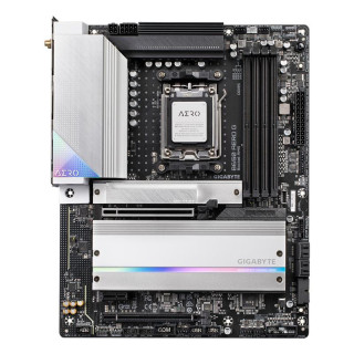 GIGABYTE B650 AERO G O 